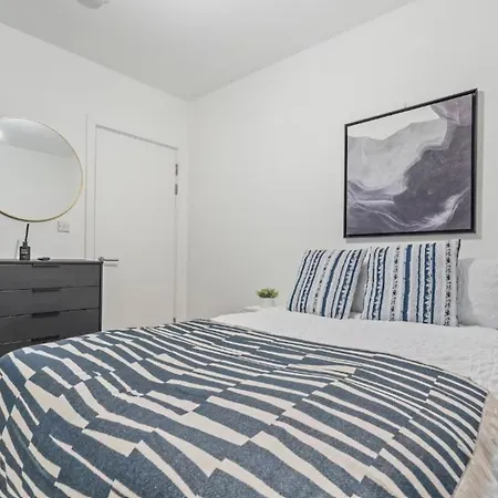 Moderne Et Magnifique Carmen دبلن
