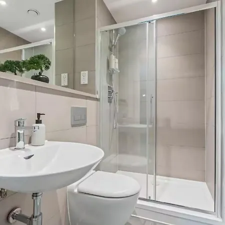 Moderne Et Magnifique Carmen دبلن